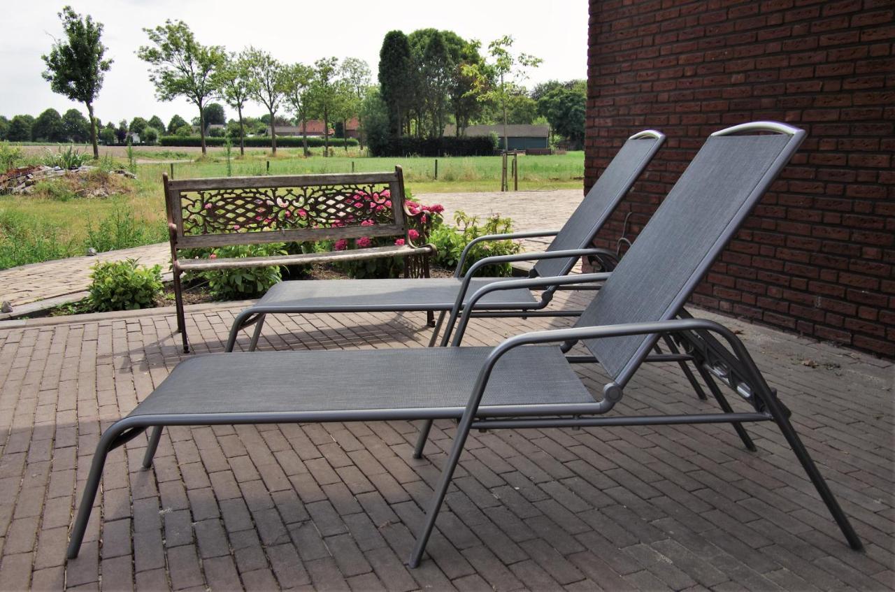 Bed And Breakfast Wouw Esterno foto